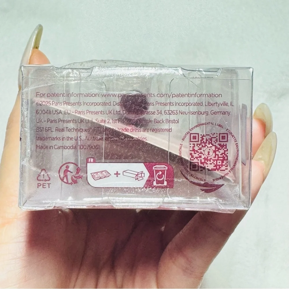 Real Techniques Berry Kiss Top It Off Base Makeup Brush Limited Edition - NIB